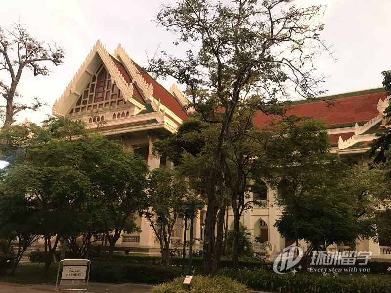泰国留学私立和公立大学有什么区别