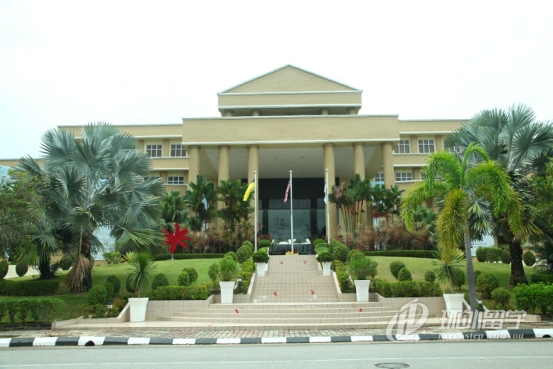 �����Ǵ�ѧ�����רҵ��