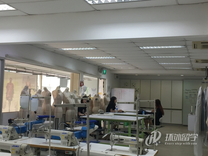 初中毕业生新加坡读本科