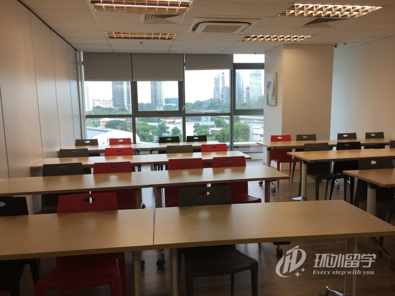 新加坡国立商科硕士学费