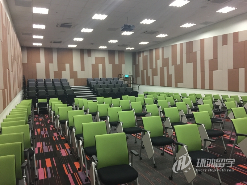 新加坡读商科研究生多少钱