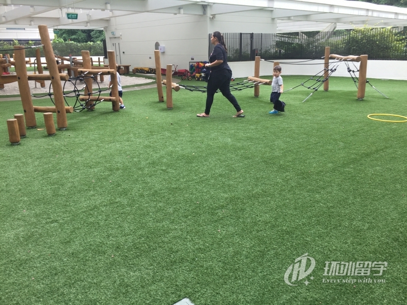 去新加坡留学生活费