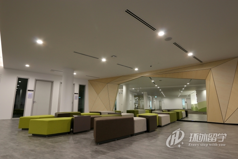 �¼�����������ѧԺ