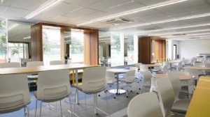 �¼��´��ڴ�ýרҵ���